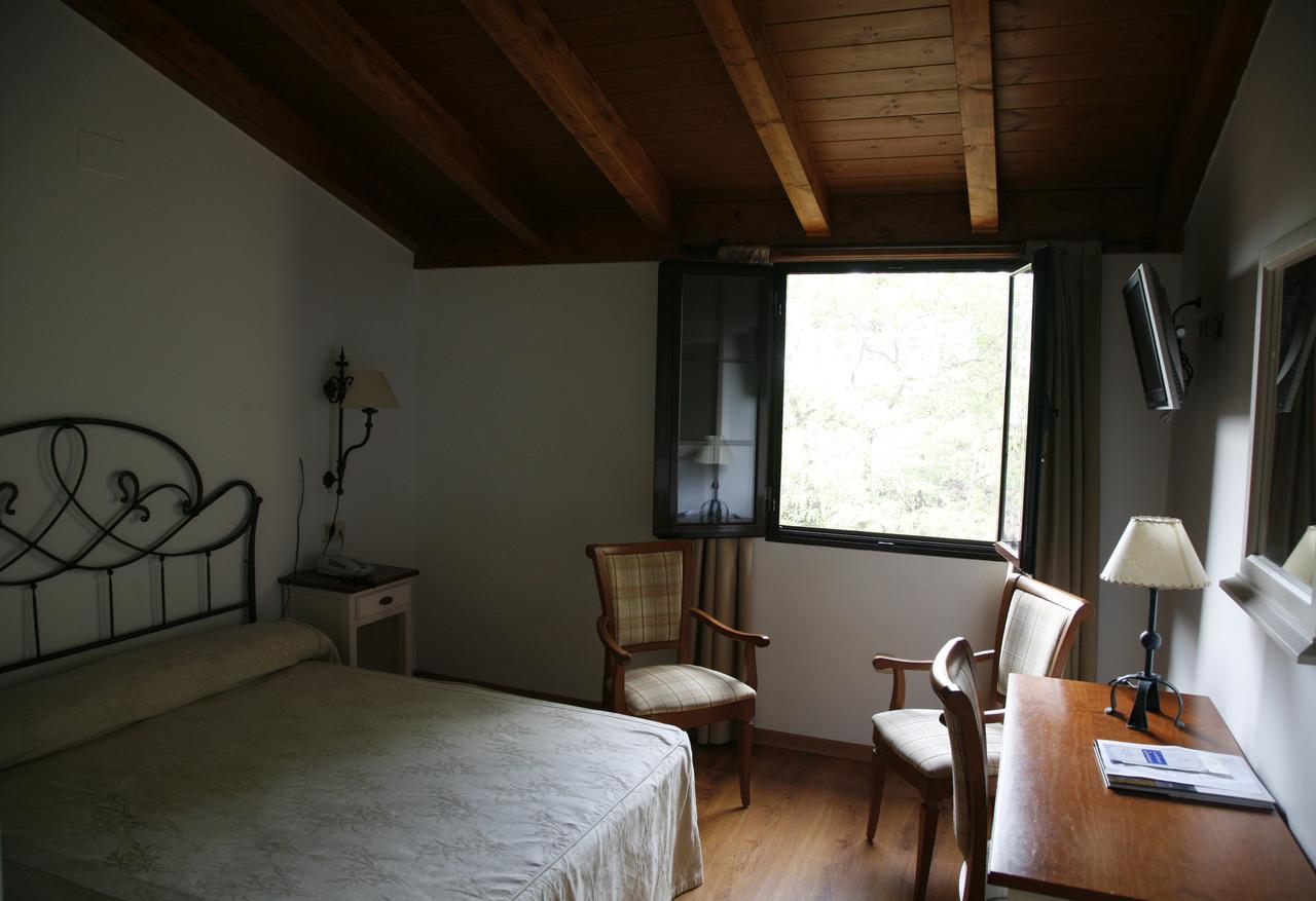 Balneario Cervantes ซานตาครูซ เด มูเดลา ภายนอก รูปภาพ